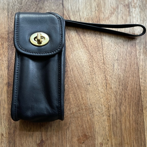 Vintage Coach Leather Turn-Lock Cell Phone Case - Picture 1 of 6